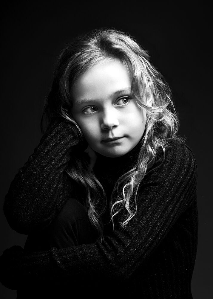 Fotoshoot kind, dochter, zwart wit, dromerig